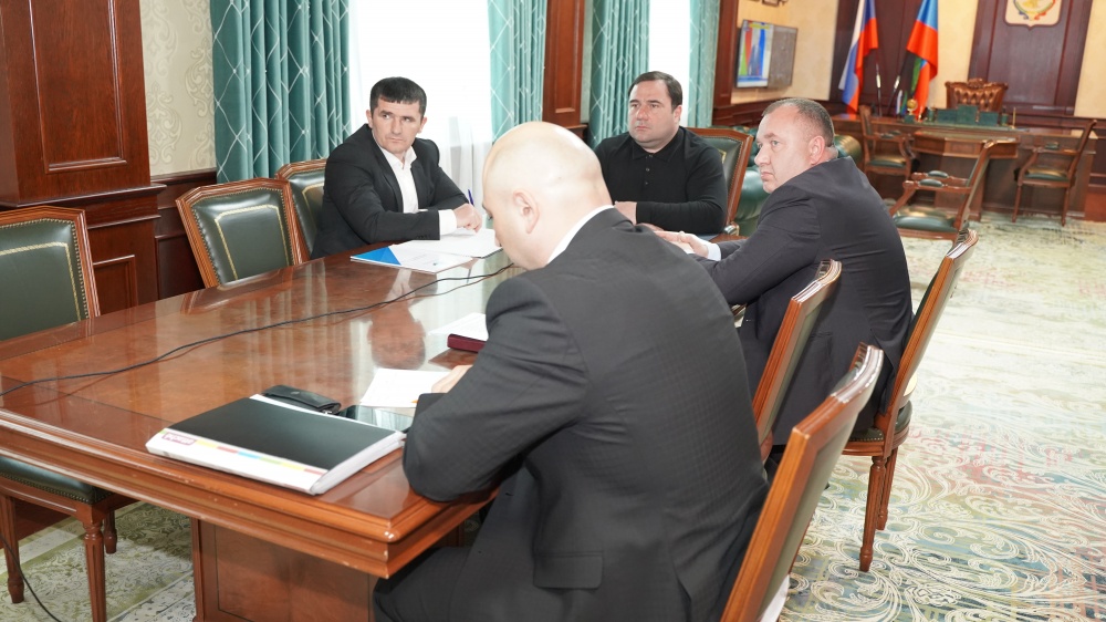 Глава  Хасавюртовского района принял участие в работе Правительственного совещания в режиме видеоконференцсвязи под руководством Абдулмуслима Абдулмуслимова