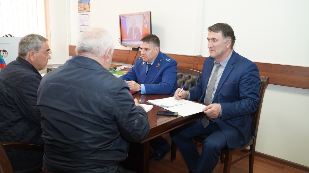 Природоохранная Прокуратура РД провела выездной прием граждан в Хасавюртовском районе