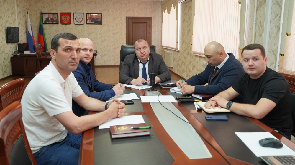 Администрация  Хасавюртовского района приняла участие в работе Правительственного совещания в режиме ВКС под руководством Абдулмуслима Абдулмуслимова