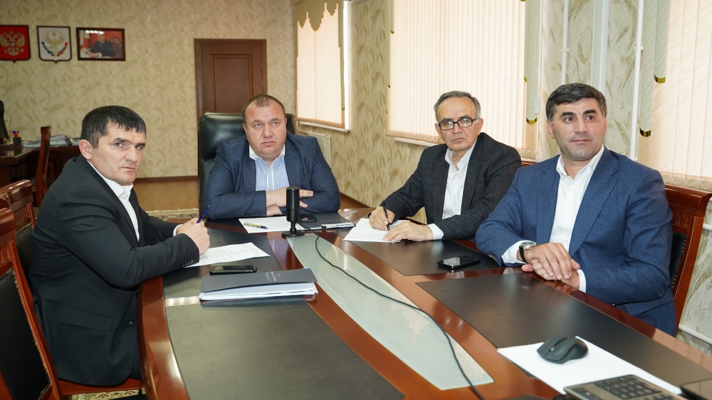 Администрация  Хасавюртовского района приняла участие в работе Правительственного совещания  режиме видеоконференцсвязи под руководством Муслима Телякавова