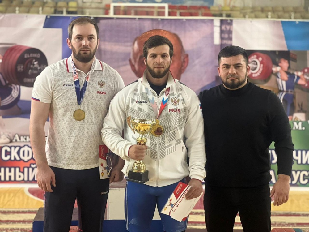 Спортсмен – тяжелоатлет Хасавюртовского района Самад Ясиев стал Призером  Чемпионата по СКФО