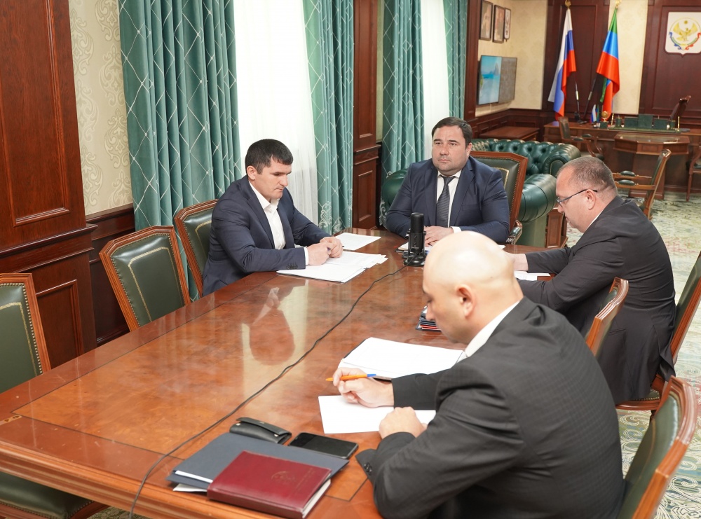 Глава Хасавюртовского района принял участие в работе заседания Оперативного штаба РД в режиме видеоконференцсвязи под руководством Абдулмуслима Абдулмуслимова