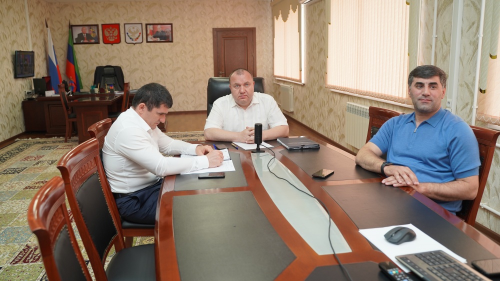 Администрация Хасавюртовского района приняла участие в работе Правительственного совещания режиме видеоконференцсвязи под руководством Муслима Телякавова