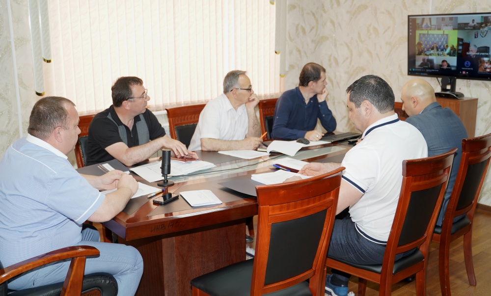 Администрация Хасавюртовского района приняла участие в работе совещания в режиме видеоконференцсвязи Министерства энергетики и ЖКХ РД