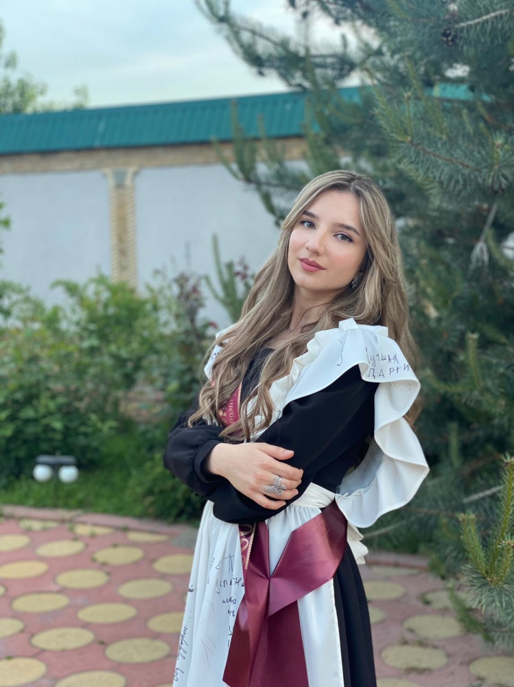 Золотая молодежь Хасавюртовского района: Выпускники 11 классов, получившие выше 90 баллов по Единому государственному экзамену по предмету «Русский язык»