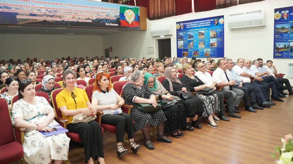 День медицинского работника торжественно отметили в Хасавюртовском районе