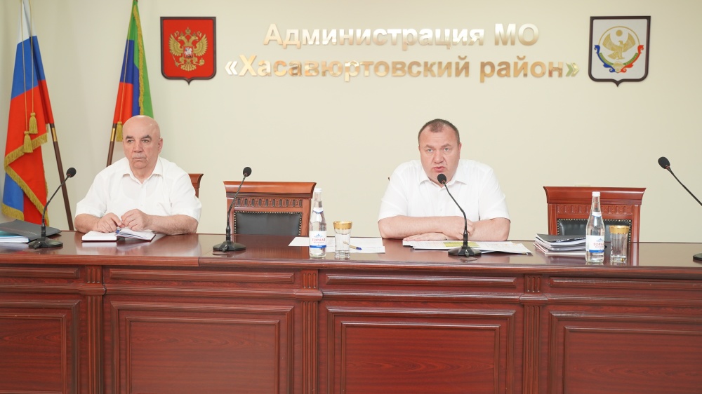 В администрации Хасавюртовского района обсудили  ход мероприятий по погашению транспортного налога и размещения информации в ГИС ЖКХ