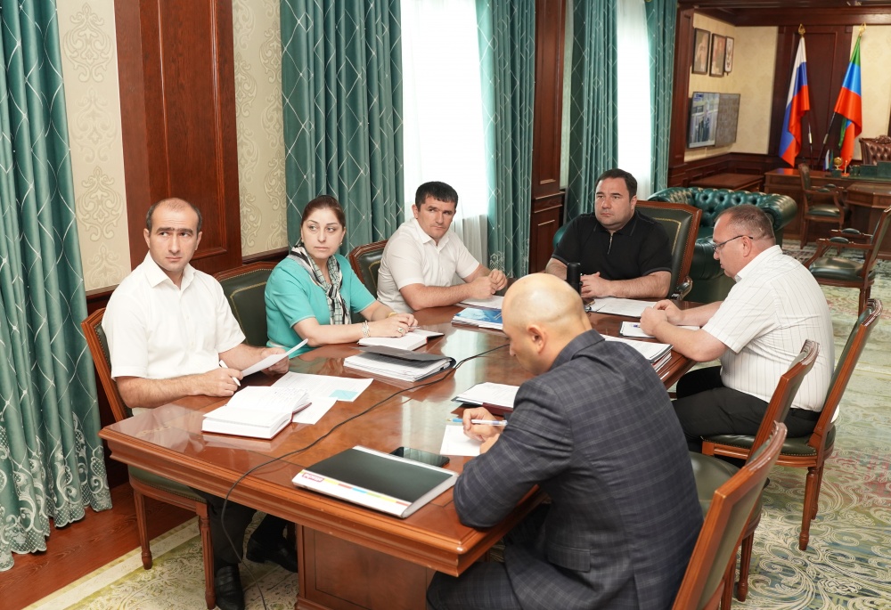 Глава  Хасавюртовского района принял участие в работе Правительственного заседания  в режиме видеоконференцсвязи под руководством Абдулмуслима Абдулмуслимова