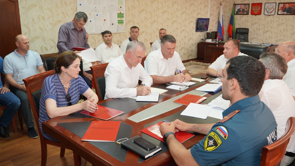 В администрации района состоялось  заседание Комиссии по предупреждению и ликвидации ЧС