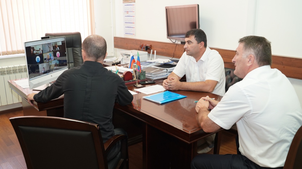 Администрация  Хасавюртовского района приняла участие в работе вебинара  режиме видеоконференцсвязи территориальной Госстатистики по РД