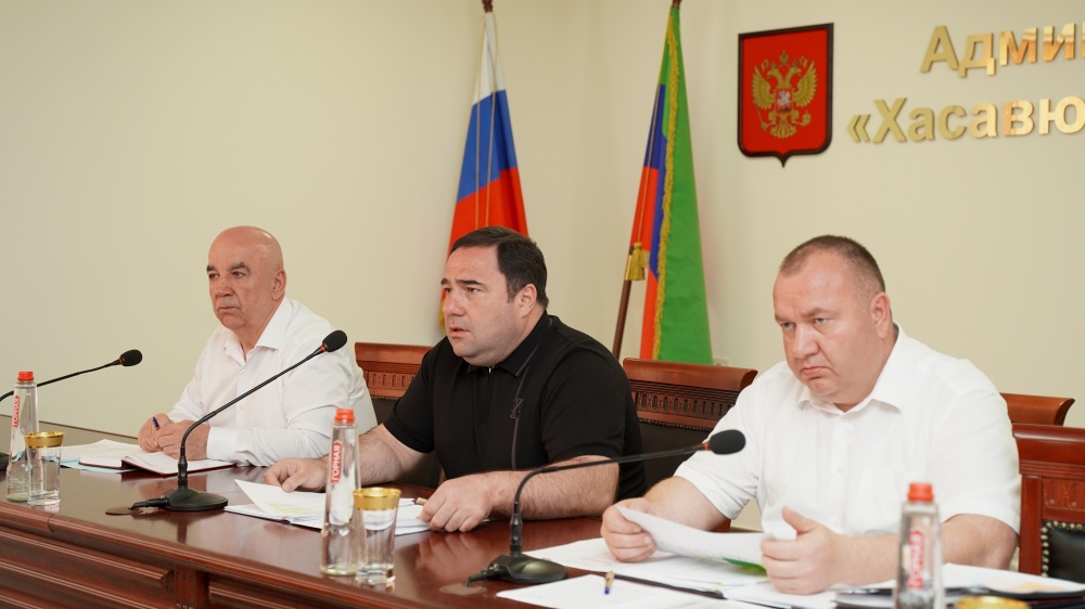 В администрации Хасавюртовского района состоялось очередное пленарное совещание