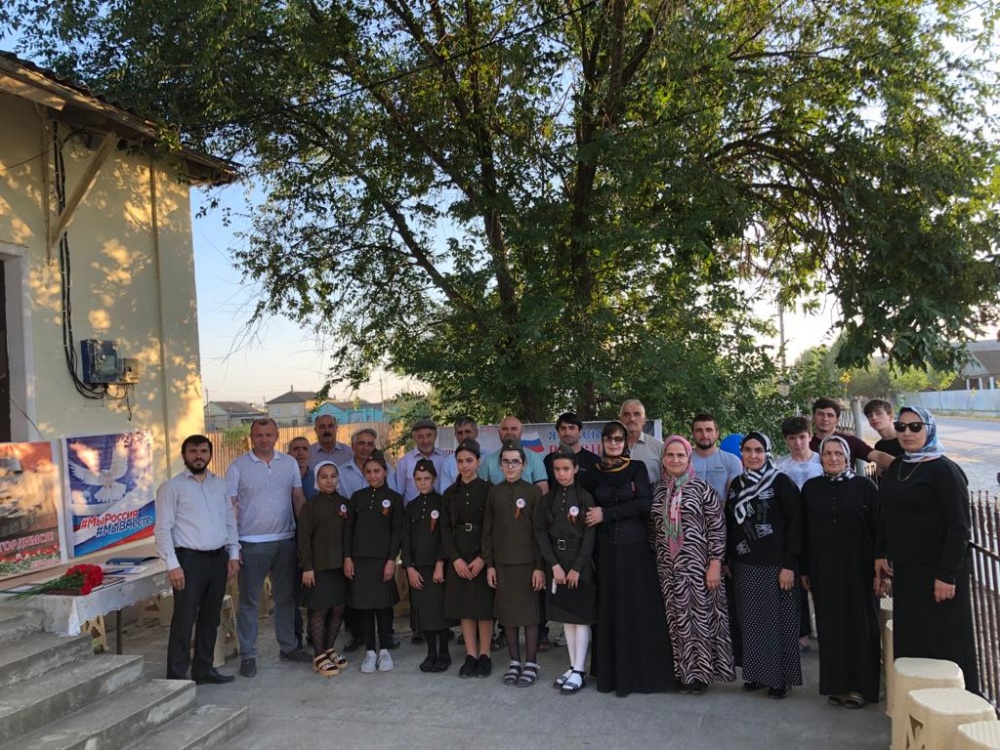 В Хасавюртовском районе прошла встреча молодежи с участником спецоперации на территории Украины Хакимовым Хакимом