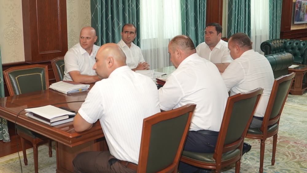 Глава  Хасавюртовского района принял участие в работе заседания Оперативного штаба РД в режиме видеоконференцсвязи под руководством Сергея Меликова