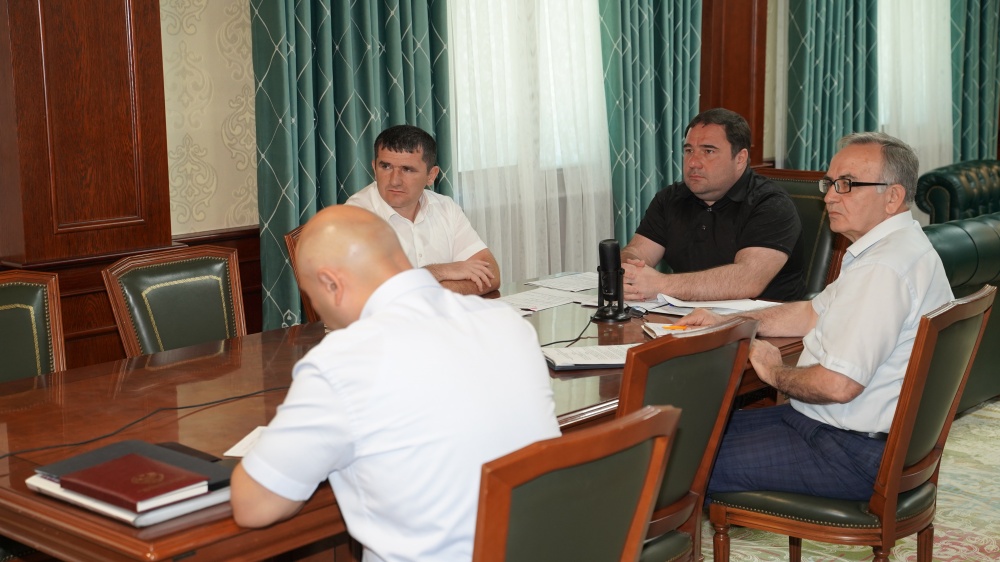 Глава  Хасавюртовского района принял участие в работе заседания Оперативного штаба РД в режиме видеоконференцсвязи под руководством Абдулмуслима Абдулмуслимова
