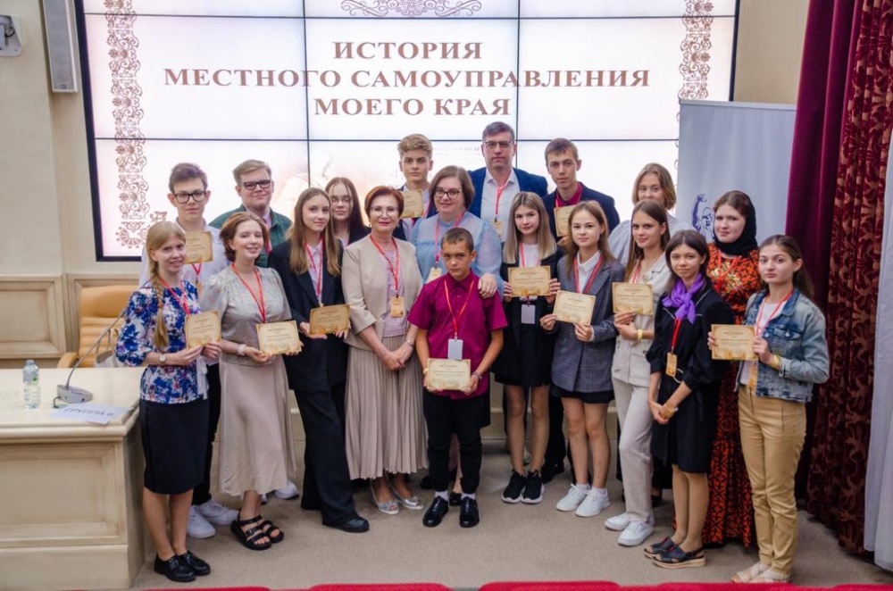 Ученица Курушской СОШ Хасавюртовского района стала призером Всероссийского  конкурса  «История местного самоуправления моего края».