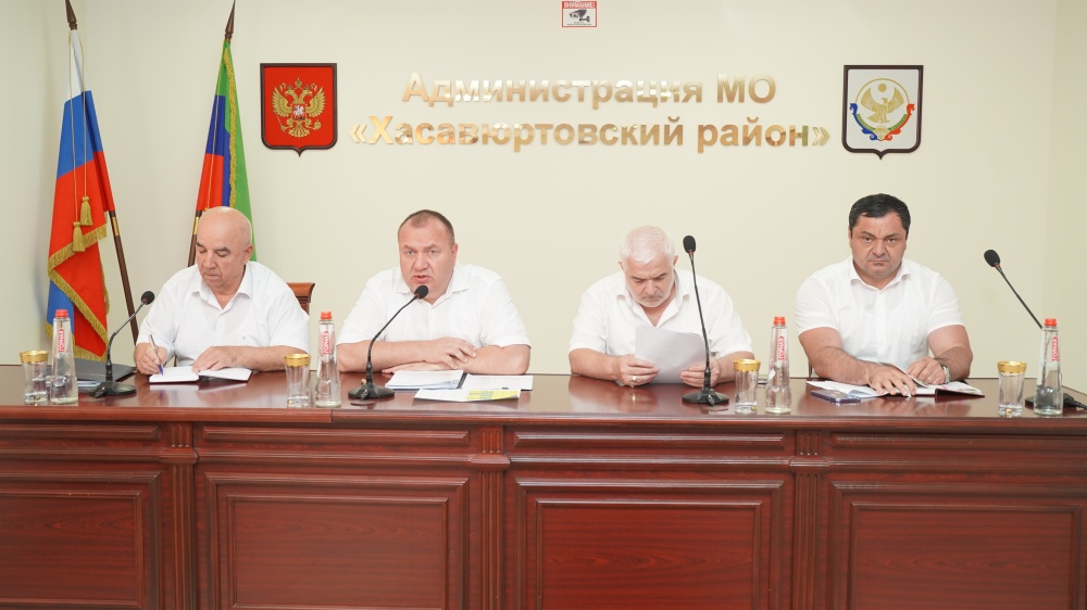В администрации Хасавюртовского района прошел семинар — совещание по итогам межрегиональной конференции «Бюджет. Цифровое будущее. Финансовая грамотность»