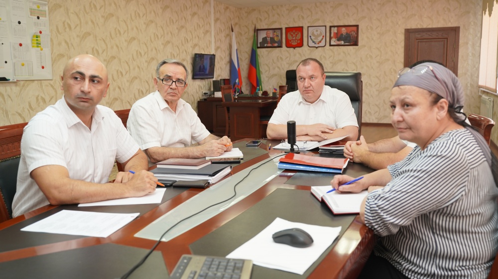 Администрация Хасавюртовского района приняла участие в работе  заседания Оперативного штаба РД в режиме видеоконференцсвязи под руководством Абдулмуслима Абдулмуслимова