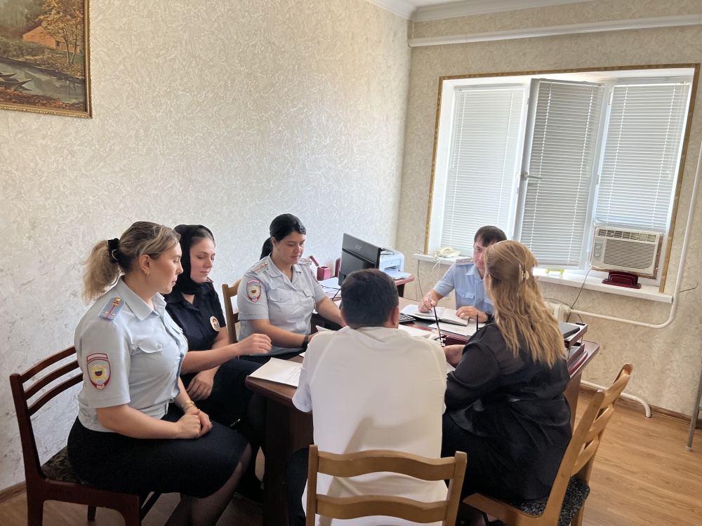 В Отделе МВД по Хасавюртовскому району состоялось межведомственное совещание представителей структур, обсудили ход первого этапа комплексной — профилактической операции «Защита».