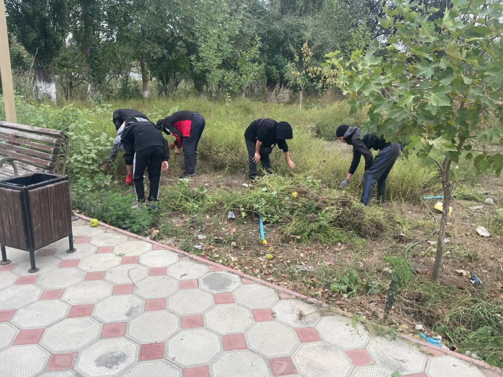 Всероссийский экологический субботник «Зелёная Россия» проходит в образовательных учреждениях Хасавюртовского района