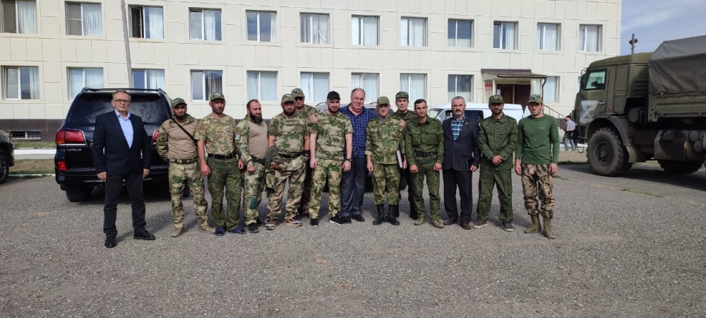 Депутаты НС РД от Хасавюртовского района посещают  пункты подготовки мобилизованных резервистов муниципалитета