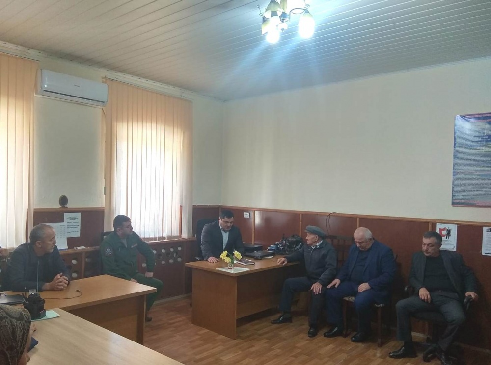 Власти Хасавюртовского района проводят выездные встречи в поселениях района по вопросам проведения хода частичной мобилизации
