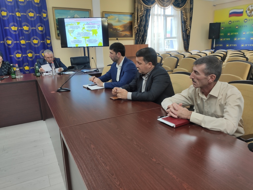 Отдел АТК Хасавюртовского района принял участие в работе семинара-практикума по вопросам противодействия терроризму