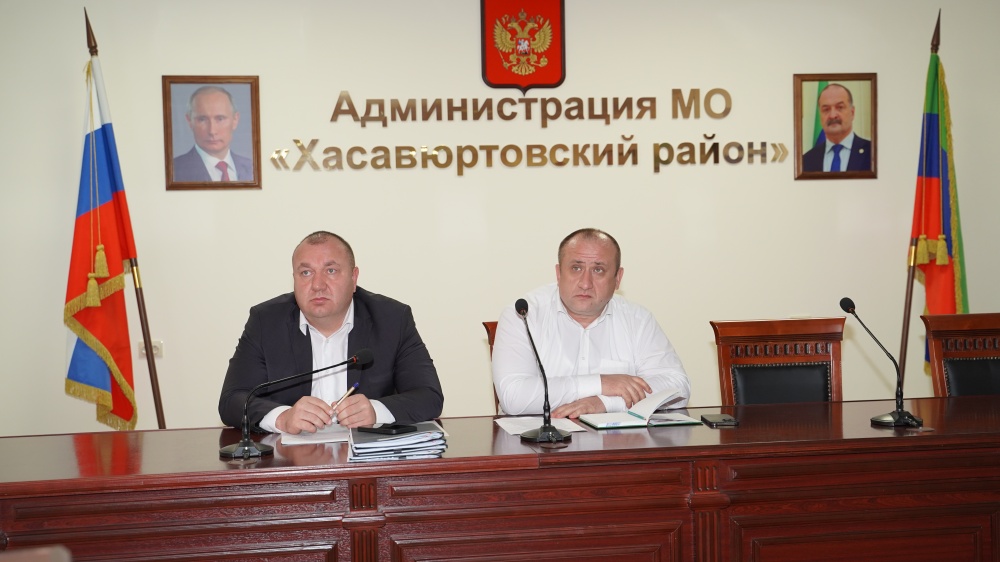 Администрация Хасавюртовского района приняла участие в работе заседания Оперативного штаба в режиме видеоконференцсвязи под руководством Мурада Казиева