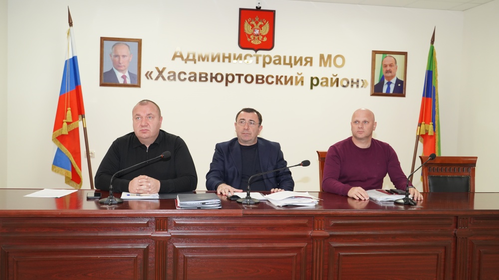 Администрация Хасавюртовского района приняла участие в работе совещания в режиме видеоконференцсвязи Министерства строительства, архитектуры  и ЖКХ РД