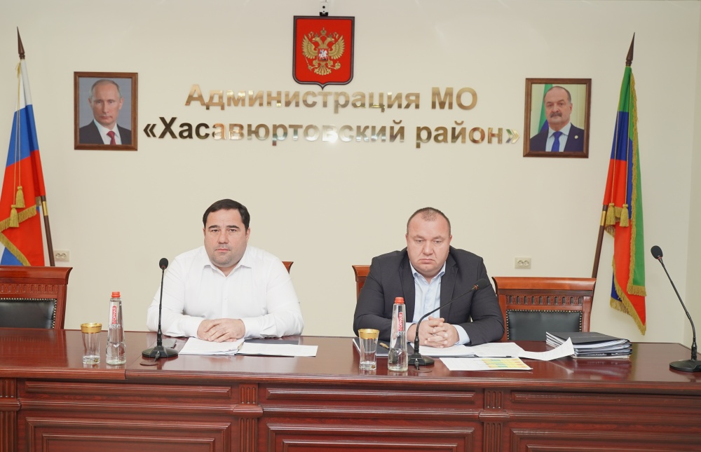 Глава Хасавюртовского района провел совещание по вопросам хода частичной мобилизации и осеннего призыва