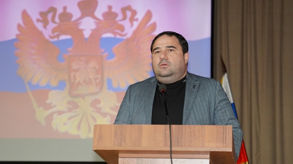 Глава  Хасавюртовского  района провел расширенное совещание по поддержке    принятых поправок  в Конституцию РД