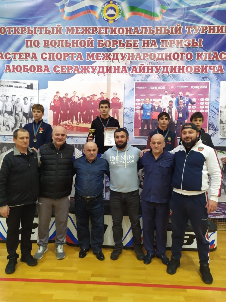 В  Черкесске  прошел открытый межрегиональный турнир по в/ борьбе  на призы МСМК С.А. Аюбова.