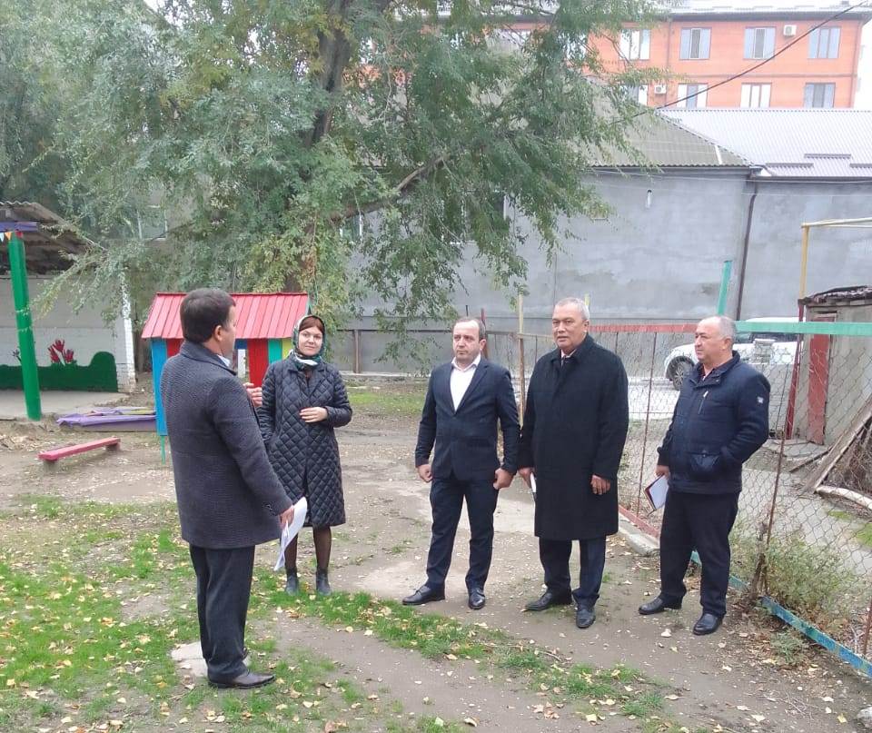 АТК Хасавюртовского района продолжает выездные проверки антитеррористической защищенности дошкольных образовательных учреждений района.