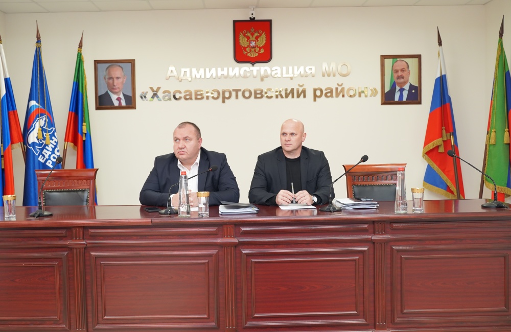 Администрация Хасавюртовского района приняла участие в работе  совещания  в режиме видеоконференцсвязи Министерства строительства архитектуры и ЖКХ
