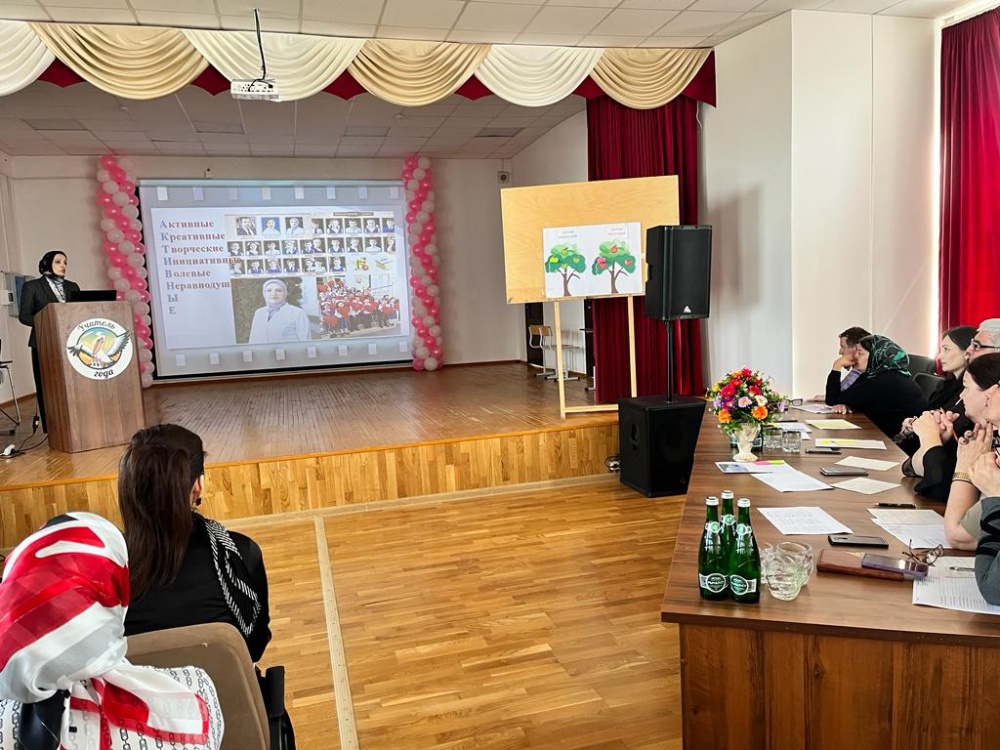 В сфере образования Хасавюртовского района проходит муниципальный этап Конкурса «Учитель года – 2023»
