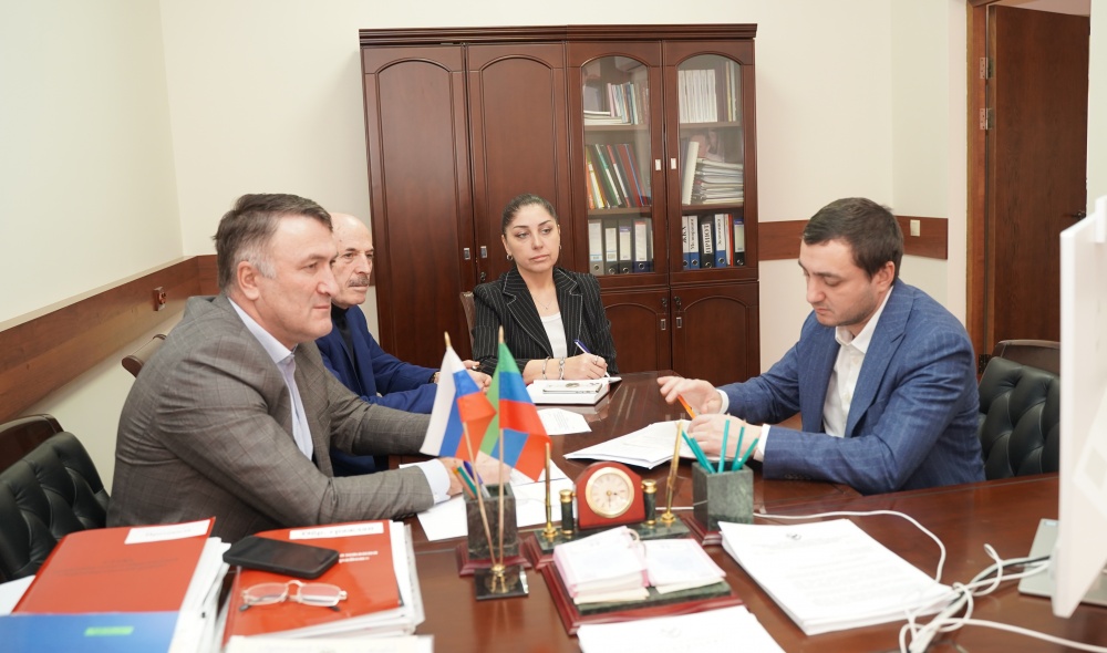 Администрация Хасавюртовского района приняла участие в работе  совещания по вопросу реализации госпрограммы  РФ «Национальная система пространственных данных»