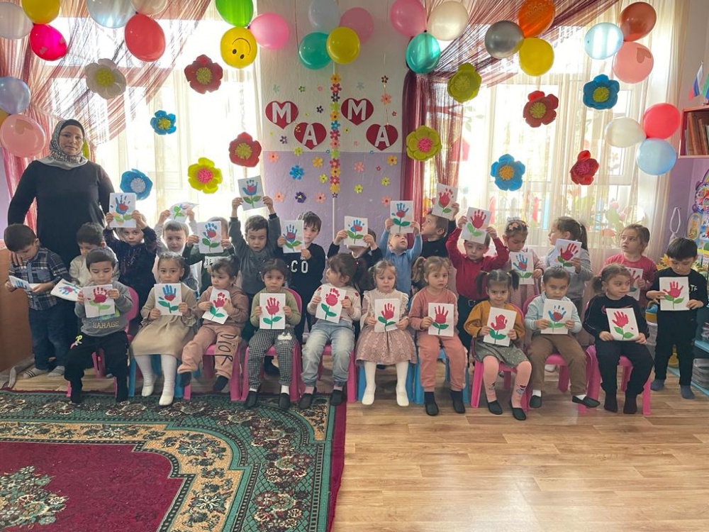 В образовательных и дошкольных учреждениях Хасавюртовского района  прошли мероприятия посвященные Дню матери