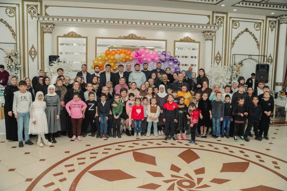 В социальных центрах Хасавюртовского района прошли благотворительные мероприятия в рамках Международного дня инвалида