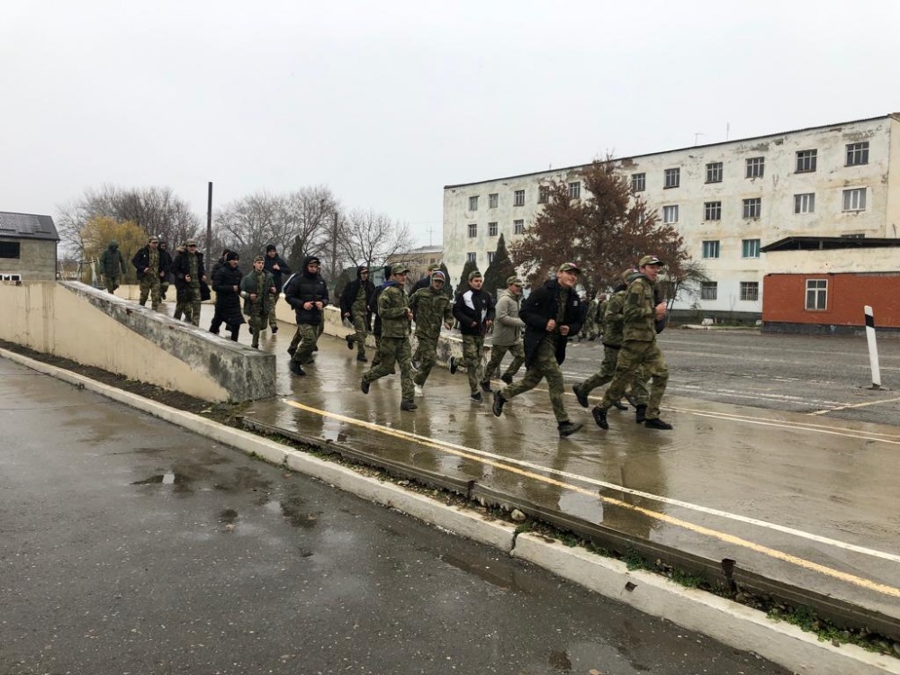 В Хасавюртовском районе проходят  учебные сборы учащихся старших классов в рамках военно-патриотического воспитания молодежи