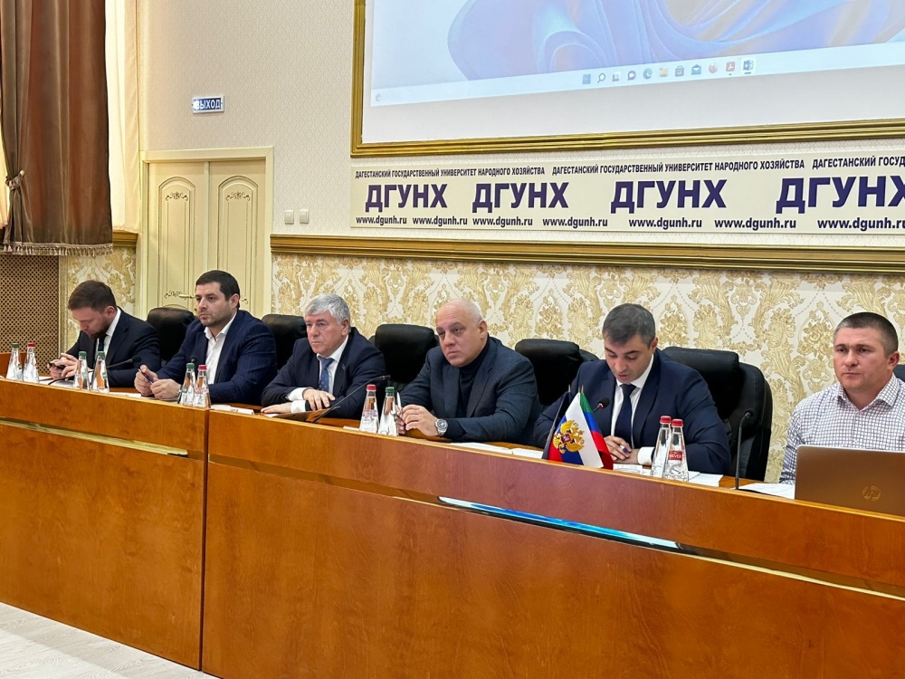 Администрация Хасавюртовского района приняла участие в работе круглого стола Агентством по предпринимательству  и инвестициям РД