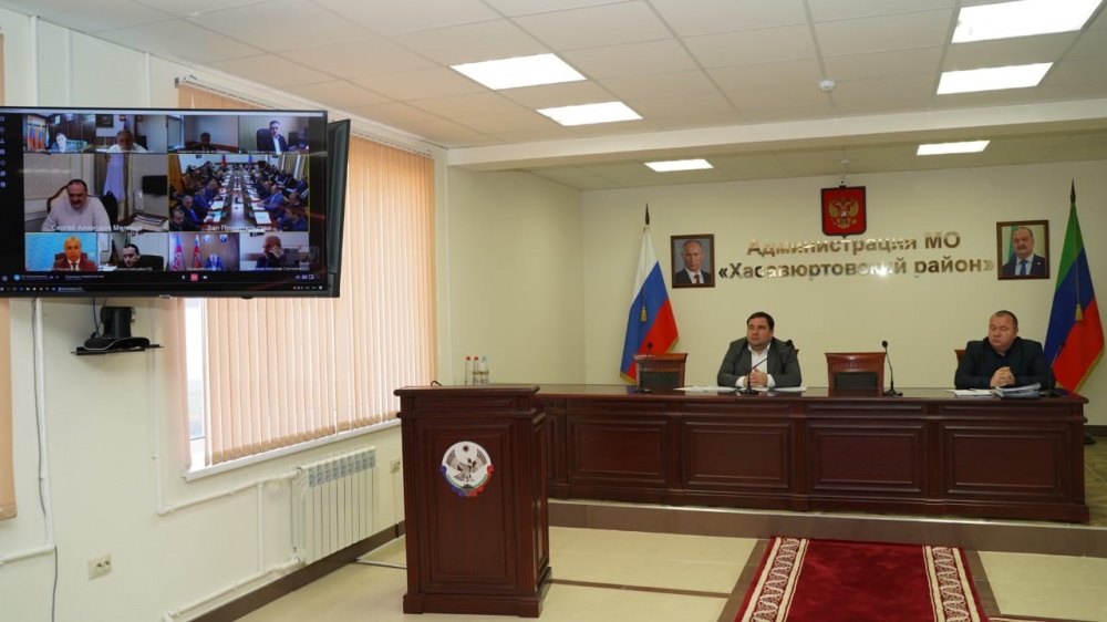 Глава   Хасавюртовского района принял участие в работе  заседания Оперативного штаба РД в режиме видеоконференцсвязи под руководством Сергея Меликова