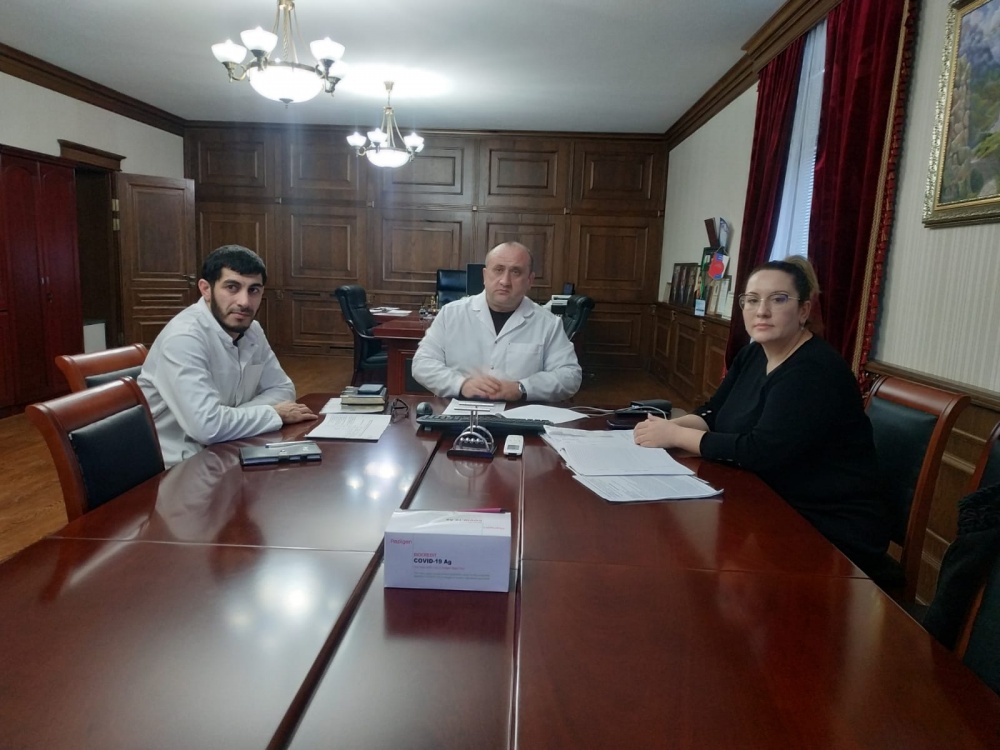 Главный врач ЦРБ района Шамиль Минатуллаев принял участие в заседании оперативного штаба Министерства здравоохранения Республики Дагестан