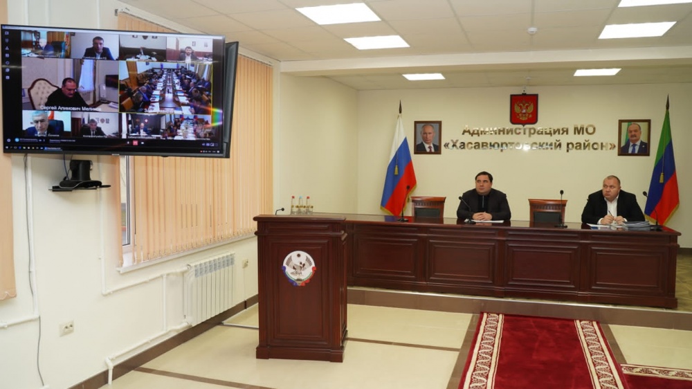 Глава   Хасавюртовского района принял участие в работе  заседания Оперативного штаба РД в режиме видеоконференцсвязи под руководством Сергея Меликова