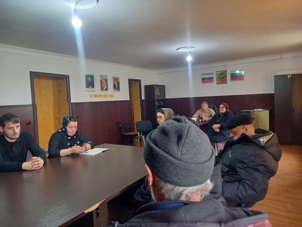 МКУ «Молодёжный центр» МО Хасавюртовский район провел патриотическое мероприятие по вопросам хода призывной кампании