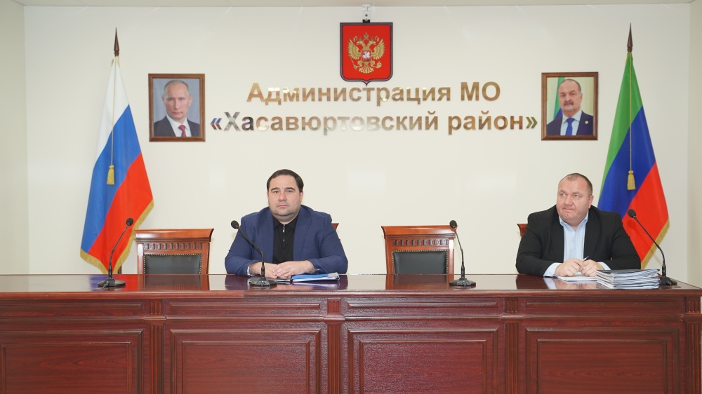 Глава  Хасавюртовского района принял  участие в работе заседания Оперативного штаба и Республиканской призывной комиссии РД   под руководством Сергея Меликова