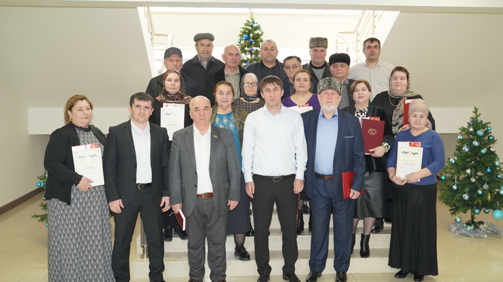 В администрации Хасавюртовского  район» состоялась церемония награждения председателей участковых комиссий муниципалитета