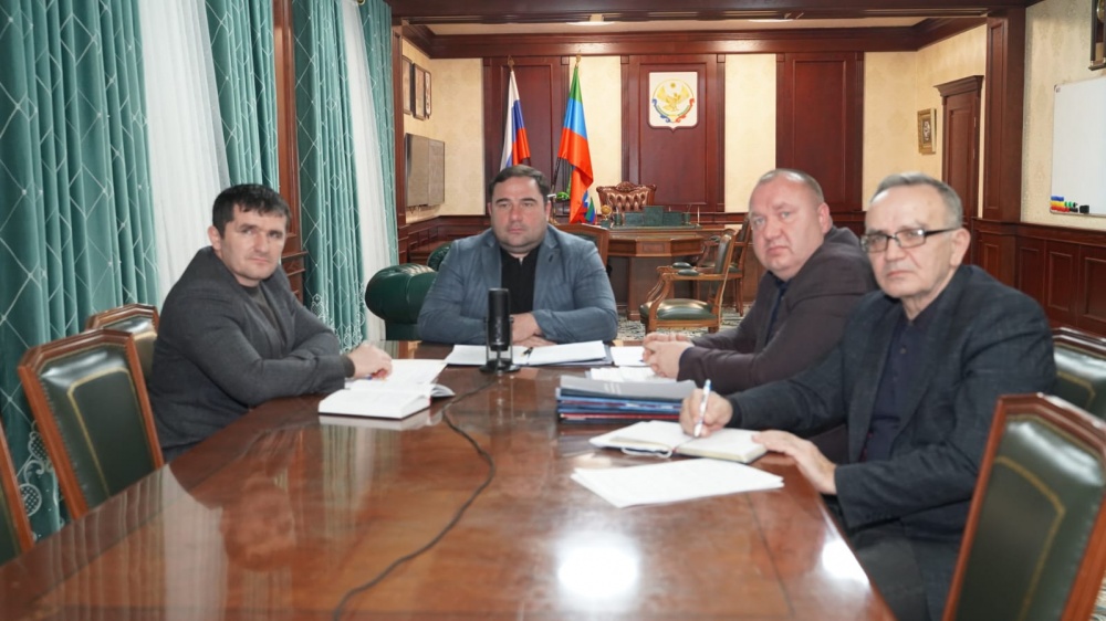 Глава   Хасавюртовского района принял участие в работе Правительственного совещания в  режиме видеоконференцсвязи под руководством Сергея Меликова