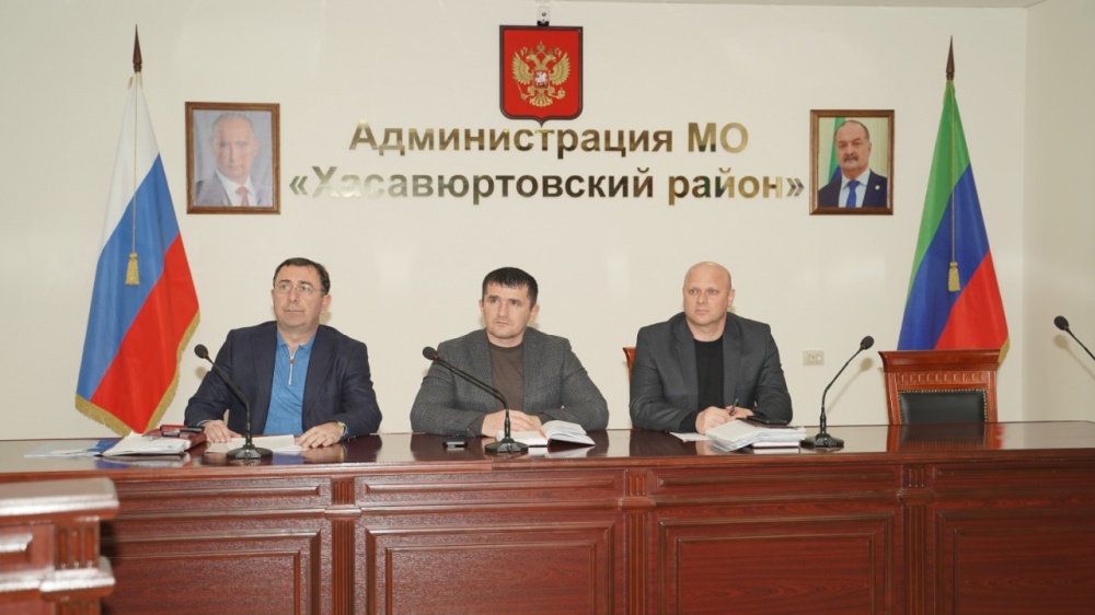 Администрация Хасавюртовского района приняла участие в работе совещания Министерства строительства, архитектуры и ЖКХ РД в режиме видеоконференцсвязи