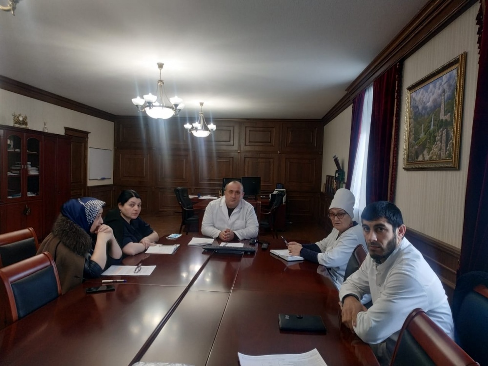 Главный врач ЦРБ района Шамиль Минатуллаев принял участие в заседании оперативного штаба Министерства здравоохранения РД  в режиме ВКС под руководством Министра  Татьяны Беляевой