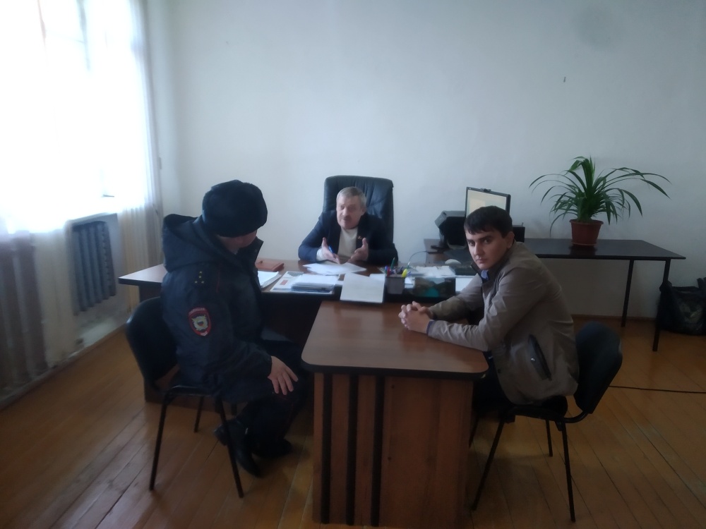 Антинаркотическая  Комиссии в МО « Хасавюртовский район» совместно с УУП ОУУП и ПДН ОМВД проводит рейды по выявлению продажи алкогольной и табачной продукции несовершеннолетним