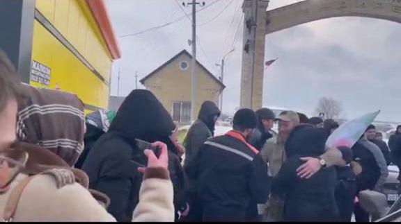 В селении Эндирей  Хасавюртовского района торжественно встретили участников СВО